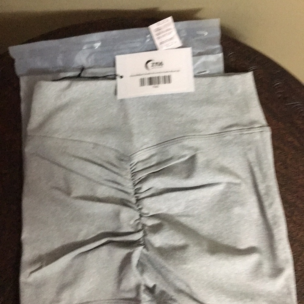 Zyia Brilliant double scrunchy Hussle short